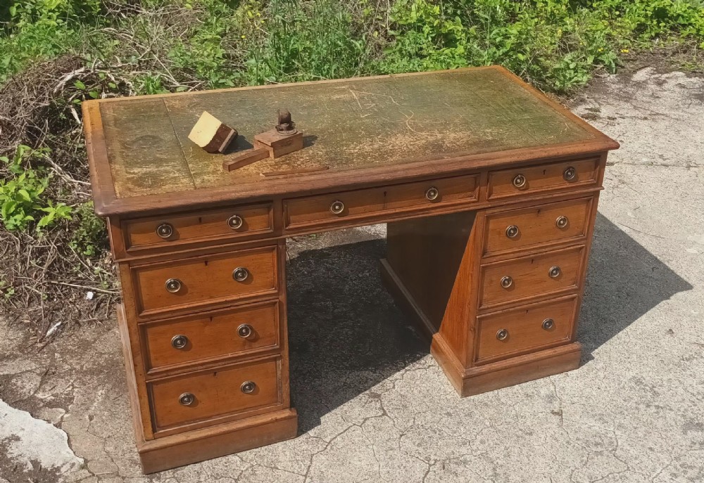 Victorian mahogany kneehole pedestal desk.  View X