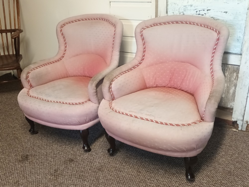 Pair of upholstered bedroom tub chairs of good size. View V