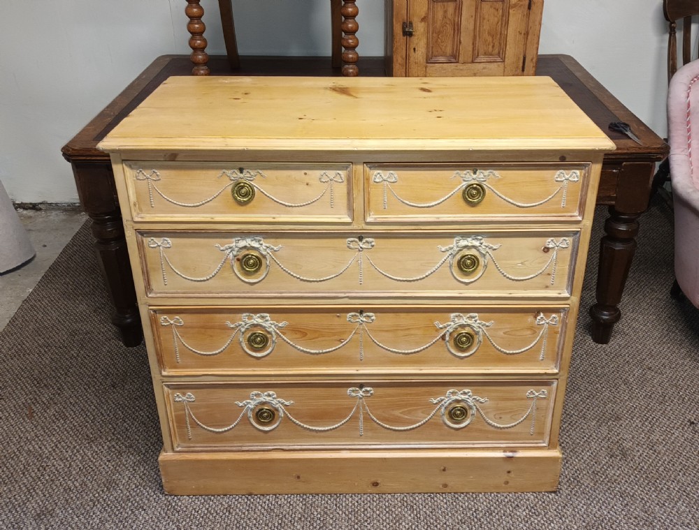 Good decorative Edwardian pine chest of drawers. View II