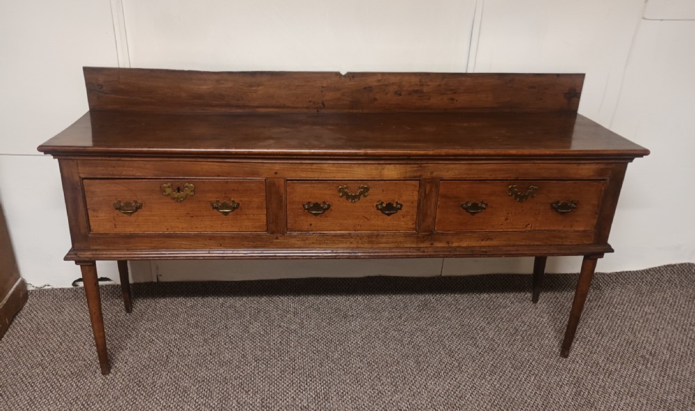 Early 19th century 3 drawer dresser. View VII