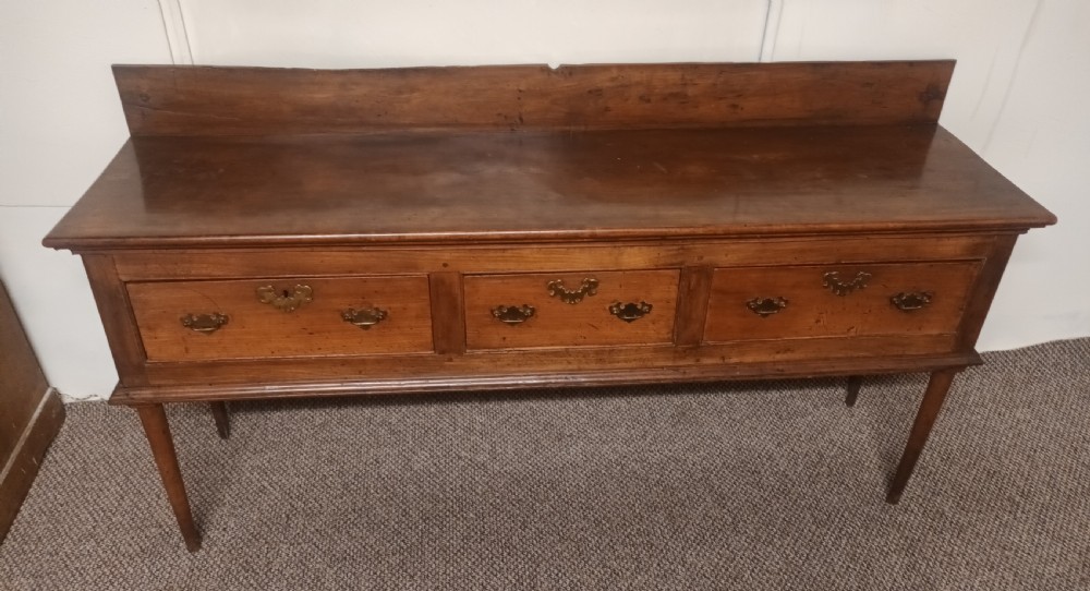 Early 19th century 3 drawer dresser. View IX