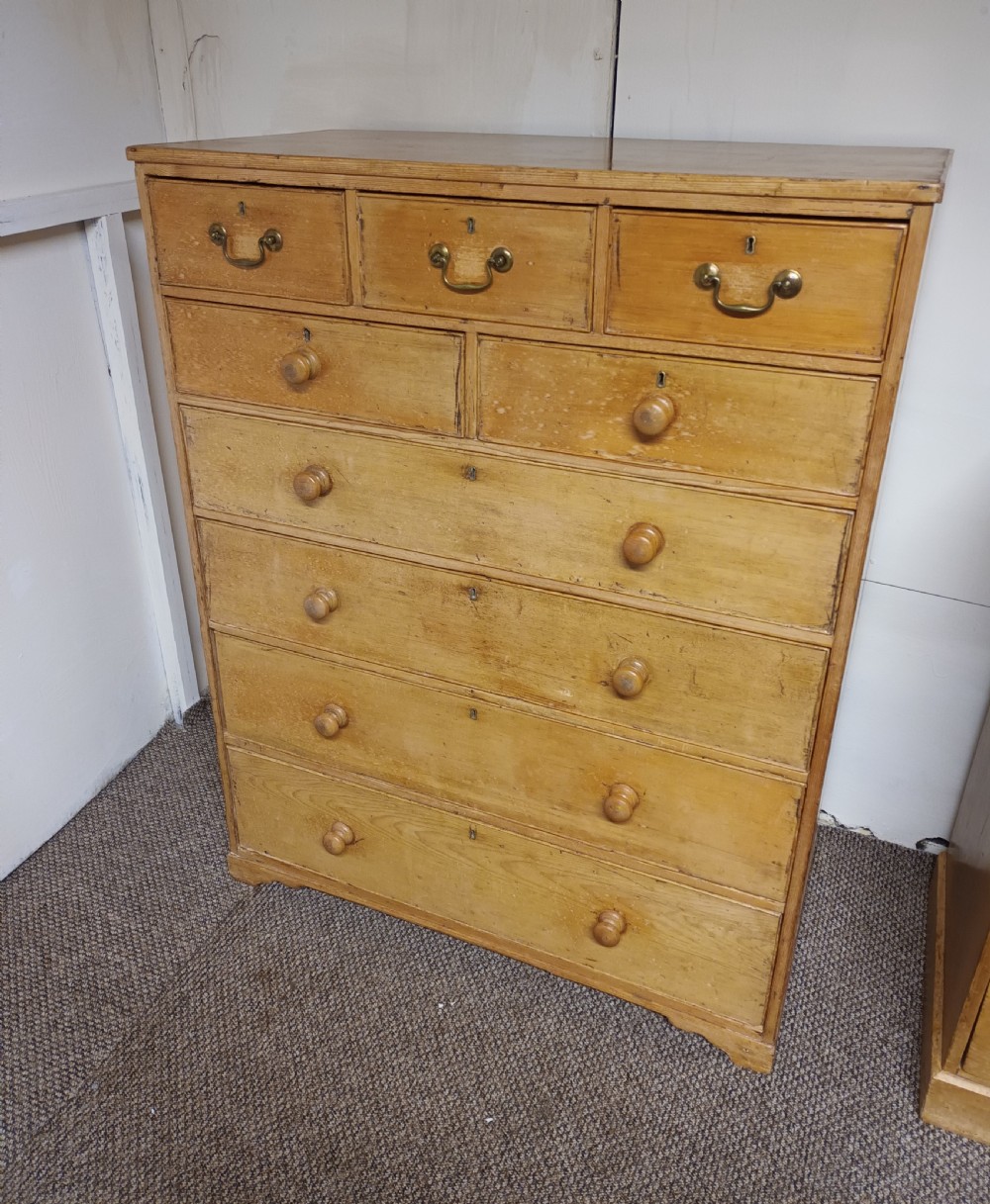 Large Late Georgian pine Housekeepers chest of drawers.  View II