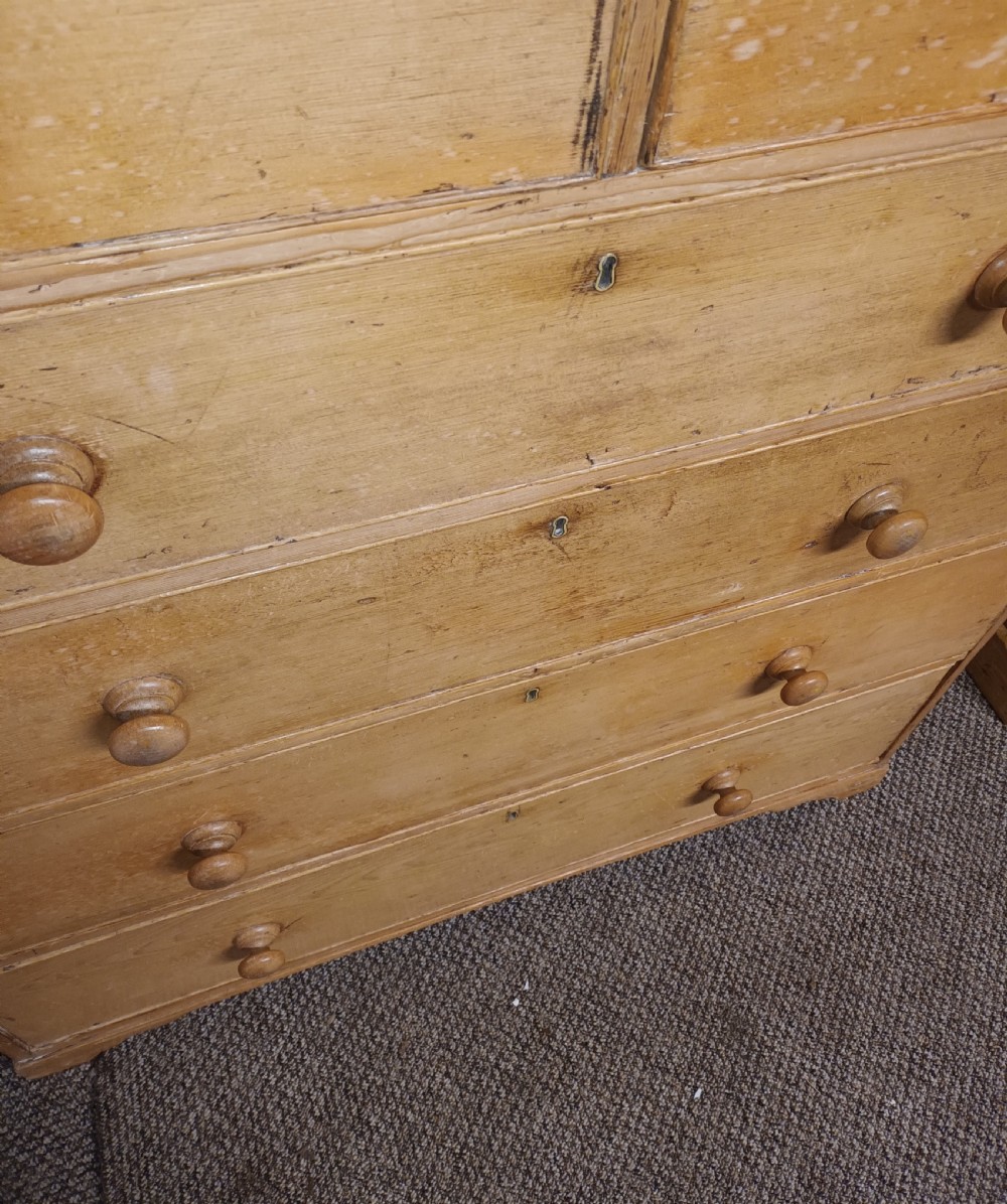 Large Late Georgian pine Housekeepers chest of drawers.  View VII