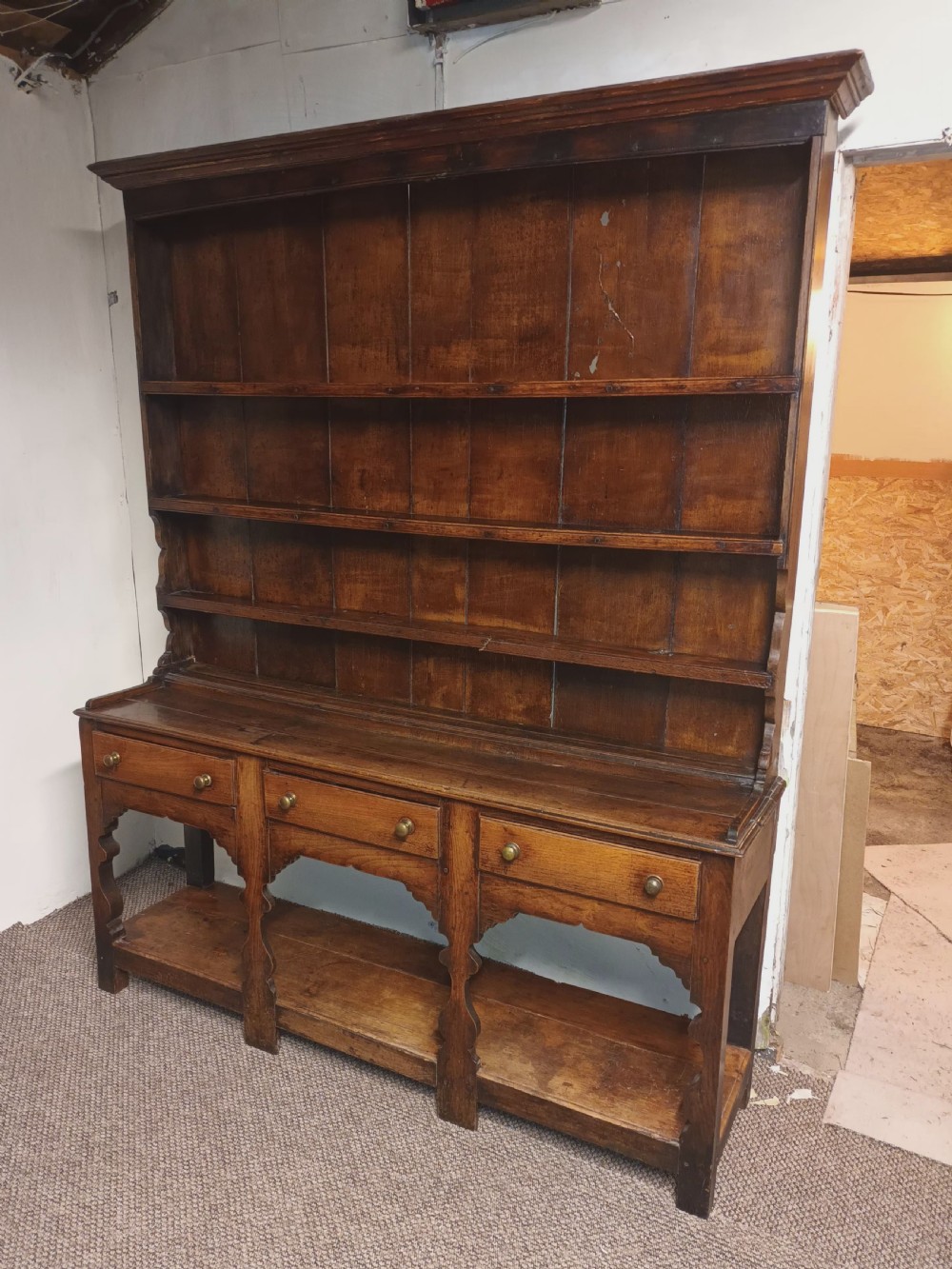 Late Georgian oak dresser.  View XV