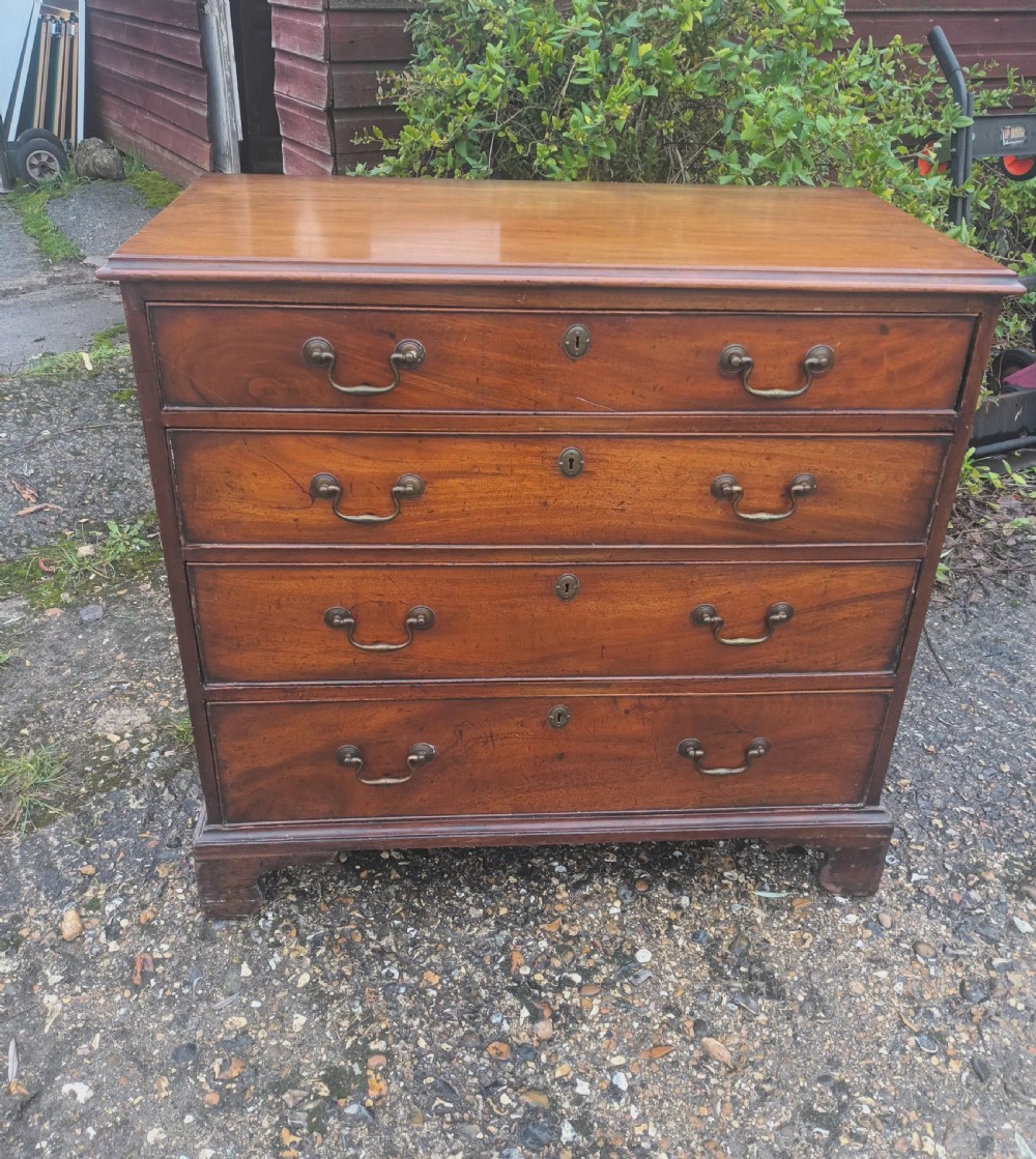 Small Georgian mahogany chest of drawers.  View II
