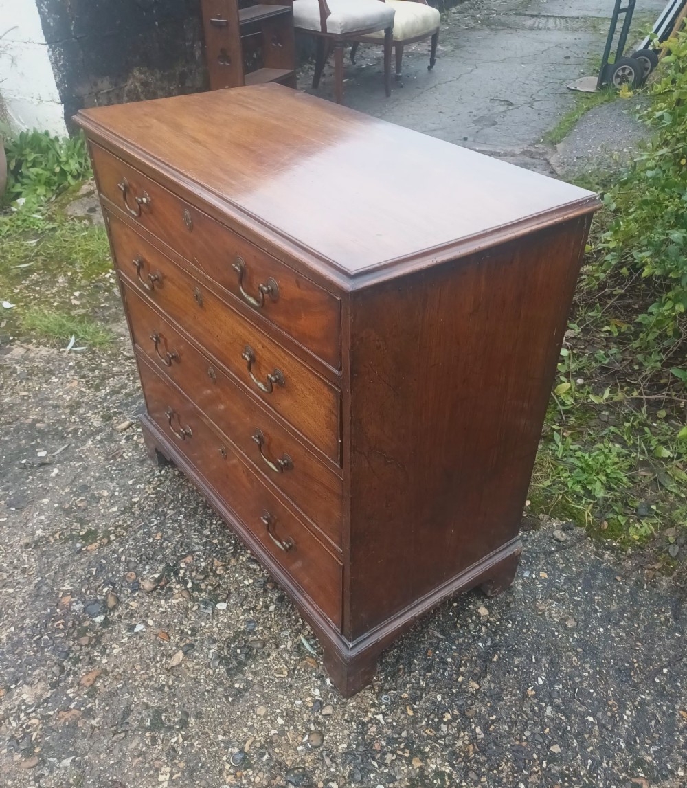 Small Georgian mahogany chest of drawers.  View V