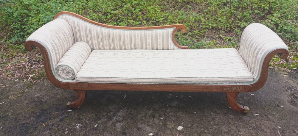 Large elegant Regency brass inlaid chaise longue.  View XV
