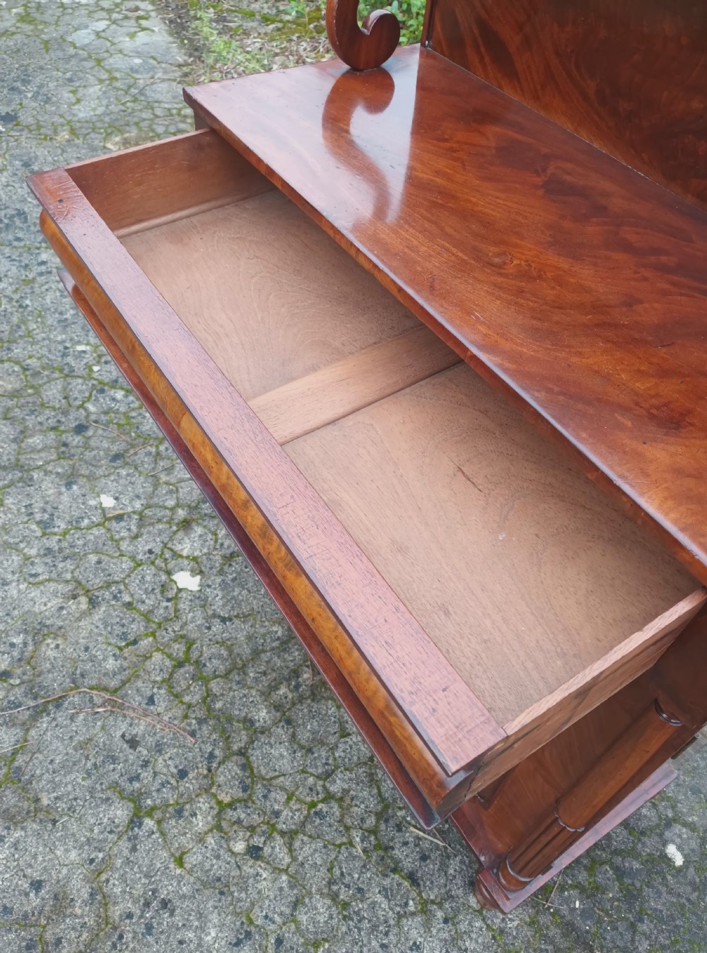 Compact early Victorian mahogany 2 door side cabinet.  View II