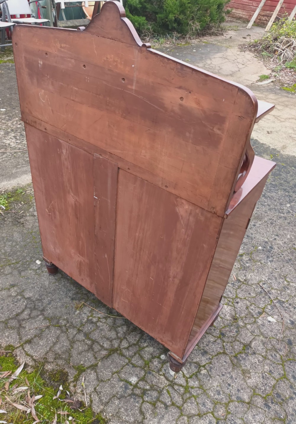 Compact early Victorian mahogany 2 door side cabinet.  View III