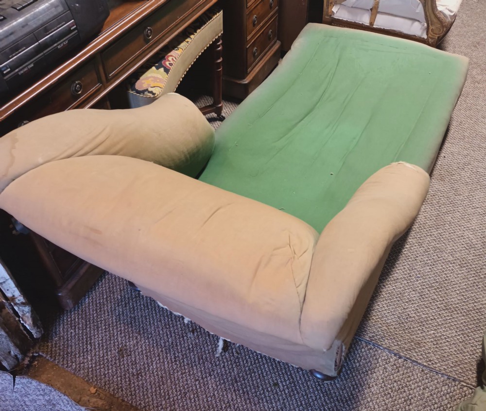 Large Country house upholstered daybed. View XIII