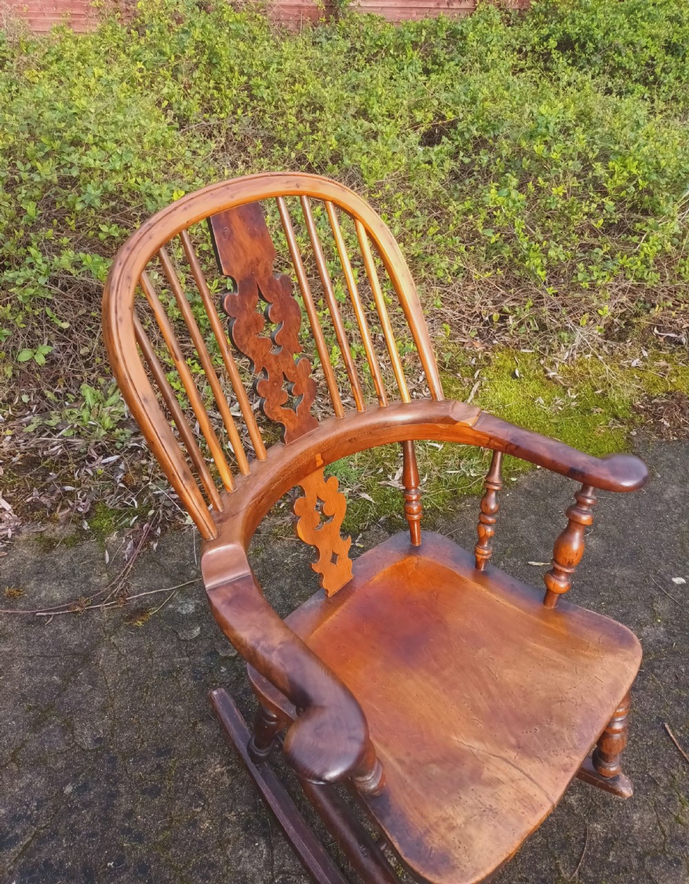 Victorian Yewwood Windsor rocking armchair.  View V