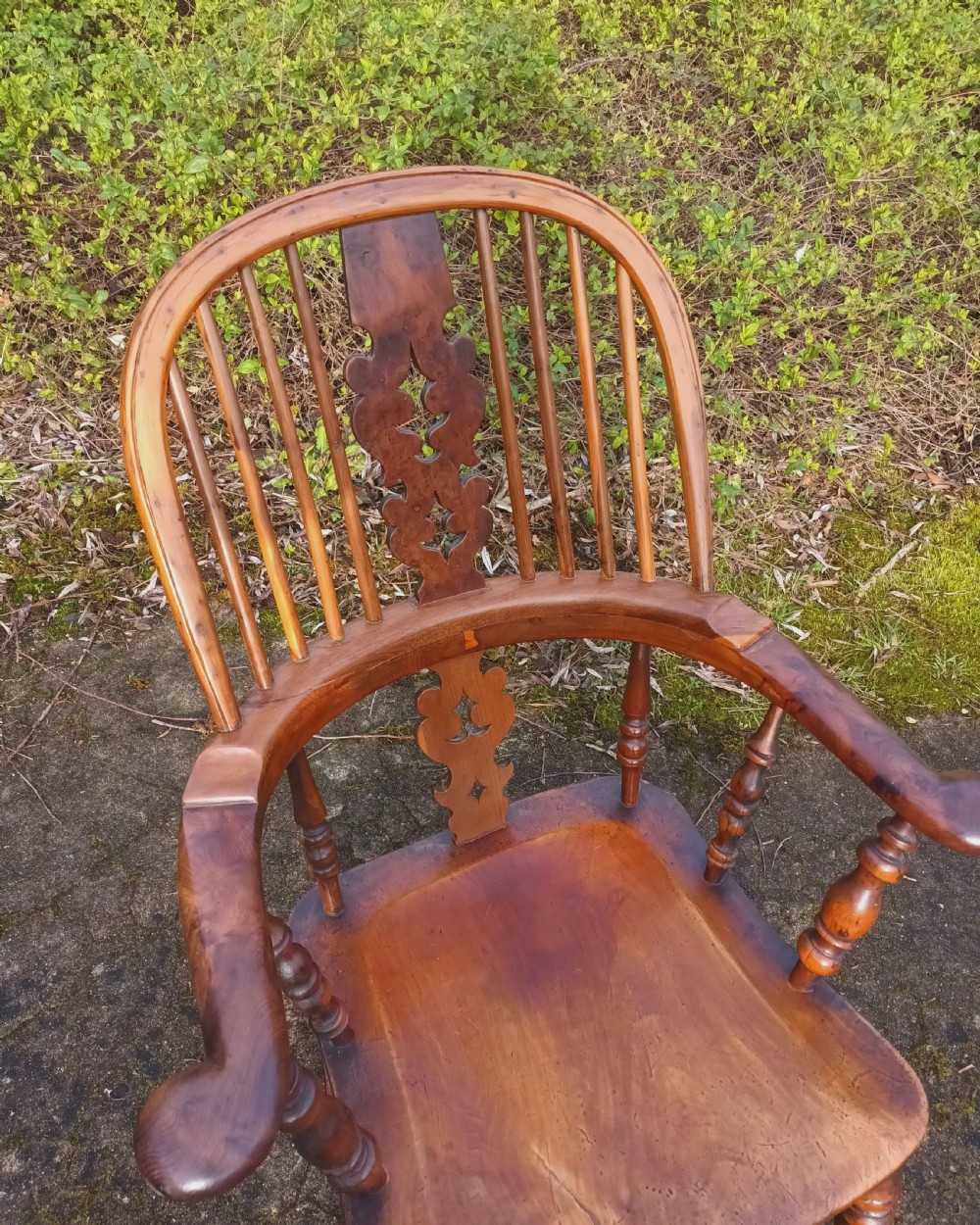 Victorian Yewwood Windsor rocking armchair.  View XIV