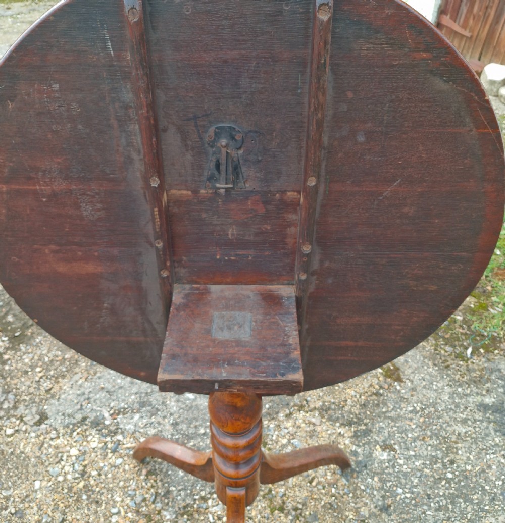 Slightly larger than normal Oak and Elm tip top table. View III