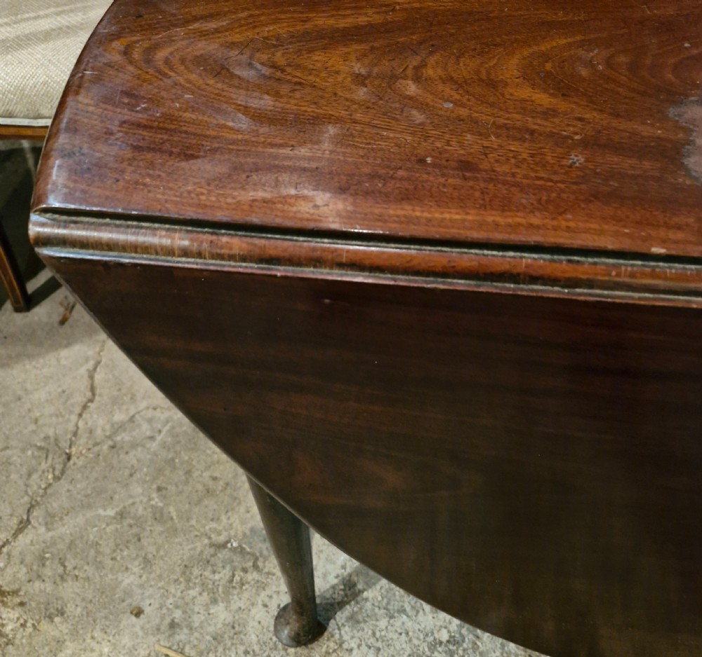 Large Georgian 8 seater mahogany gate leg dining table View III
