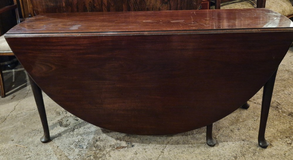 Large Georgian 8 seater mahogany gate leg dining table View VII
