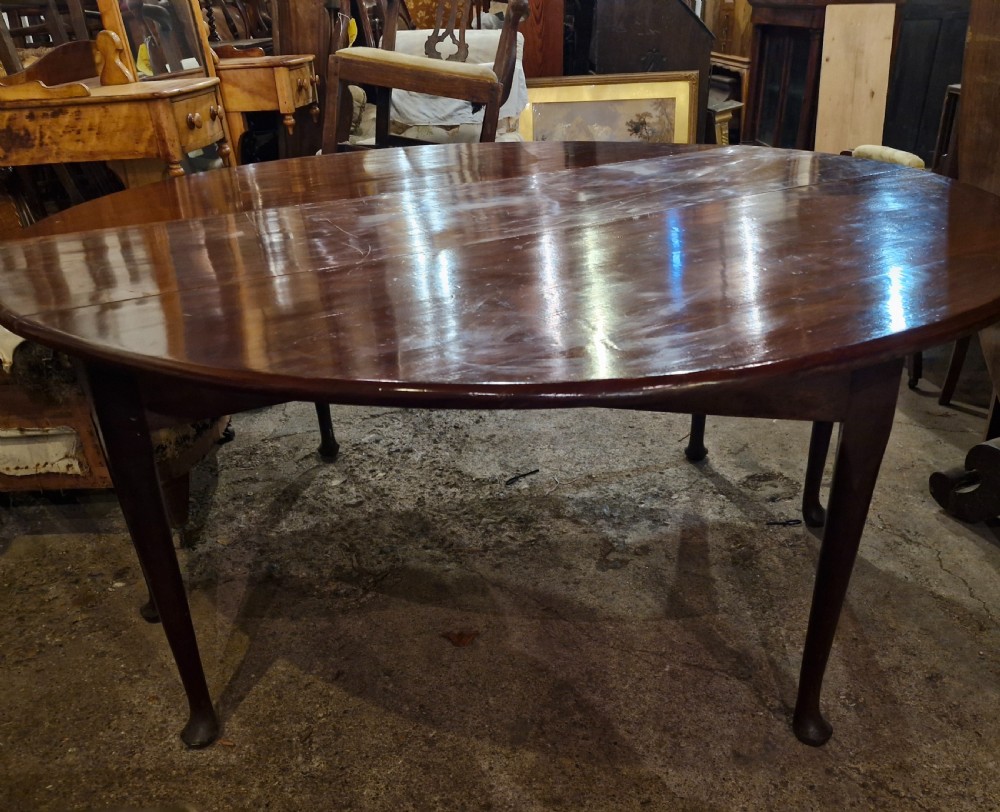Large Georgian 8 seater mahogany gate leg dining table View XII