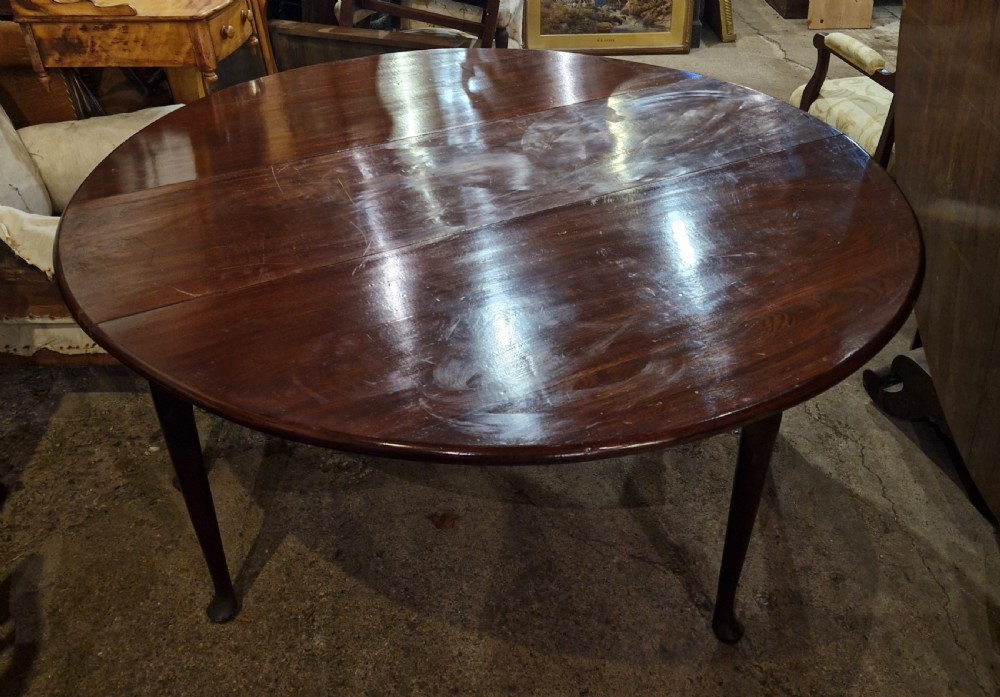 Large Georgian 8 seater mahogany gate leg dining table View XVII