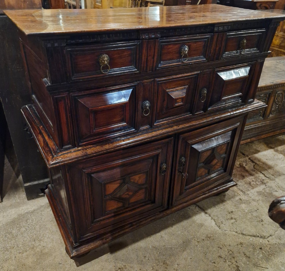 17th century chest of drawers. View VII