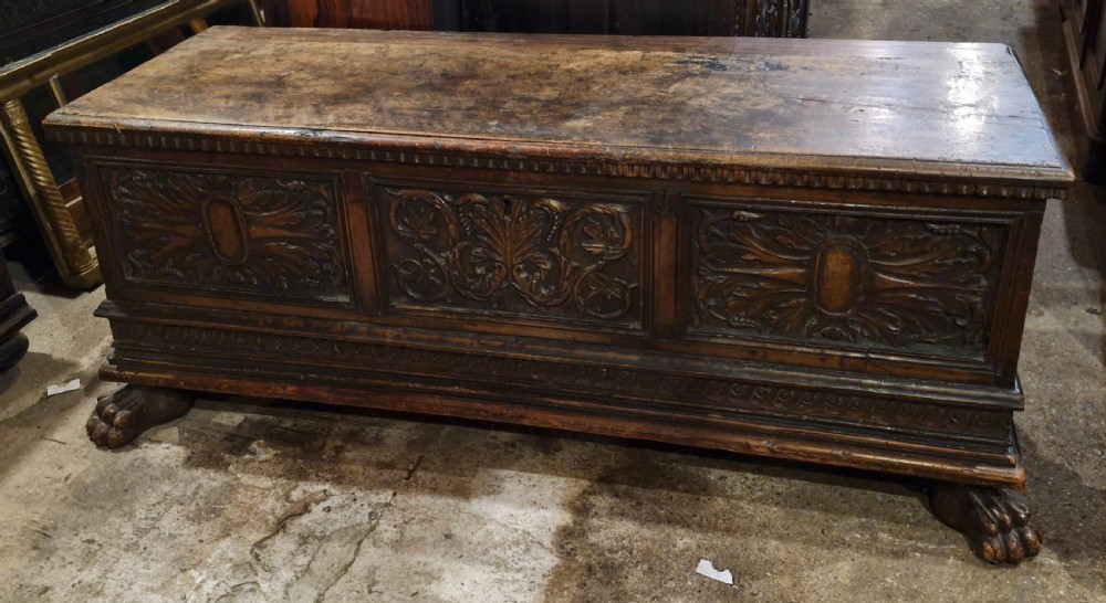 17th century Italian cassone.  View XIII