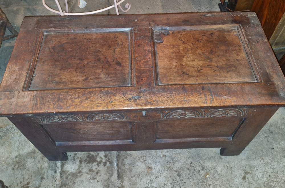 Good late 17th century oak panelled coffer. View V