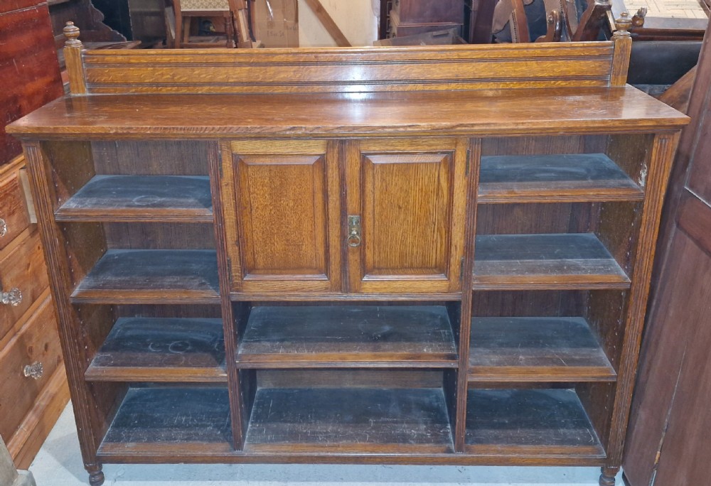 Neat late Victorian Gillows of Lancaster oak bookcase 