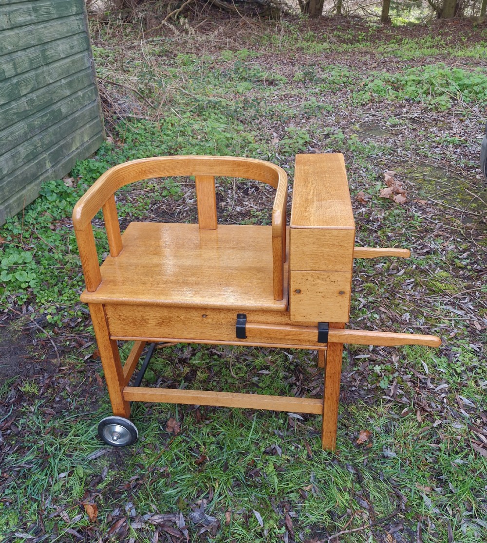 Oak Jockey weighing scales  View II