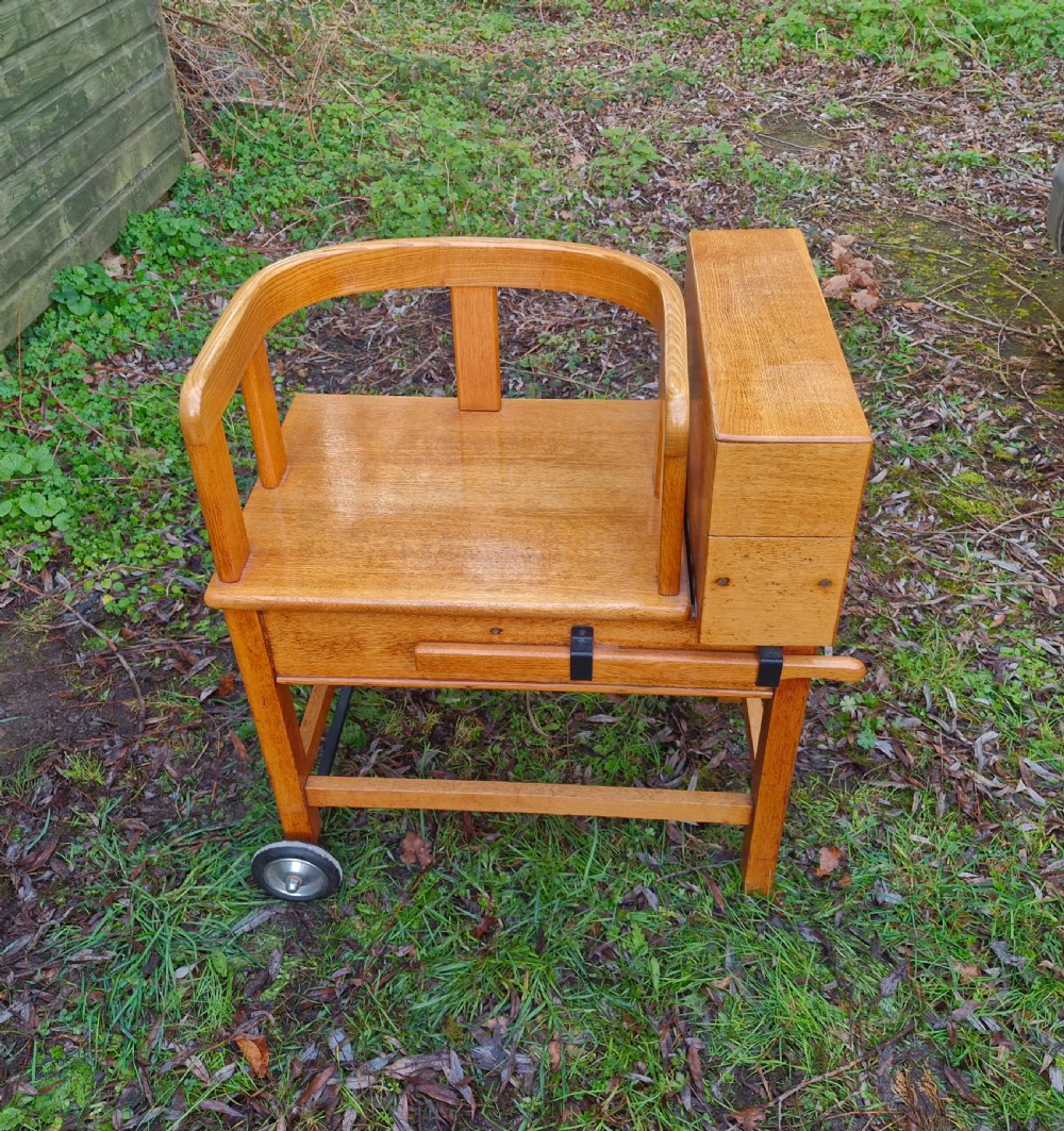 Oak Jockey weighing scales  View III