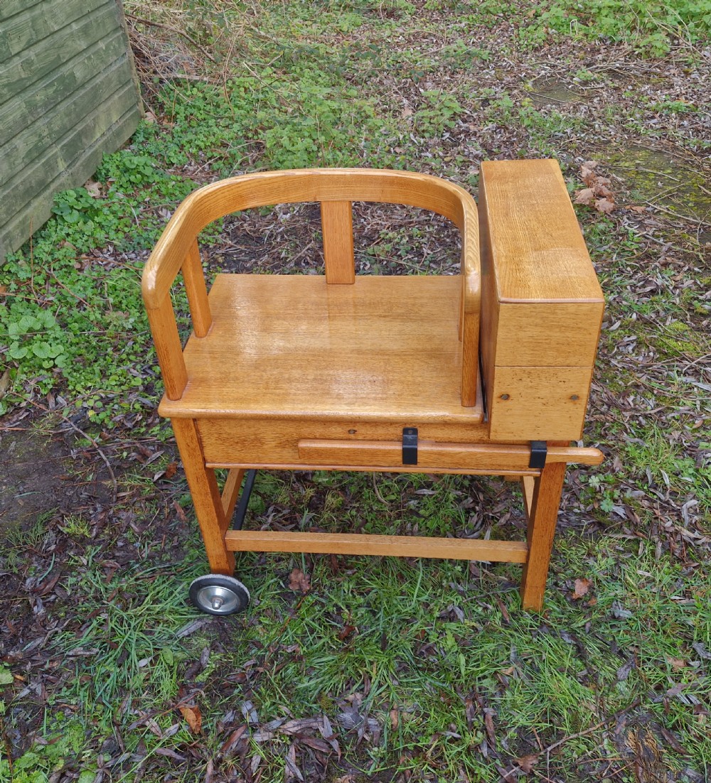 Oak Jockey weighing scales  View IV