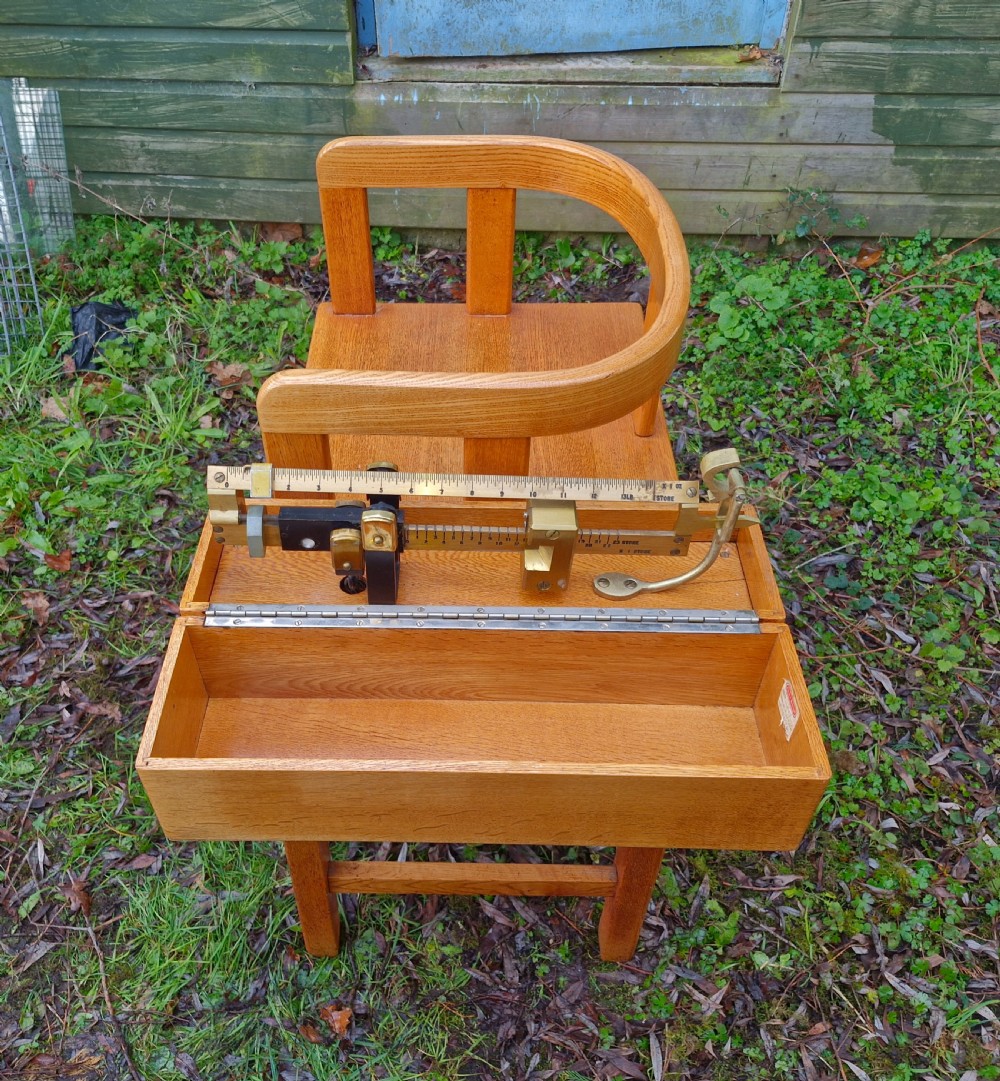 Oak Jockey weighing scales  View V