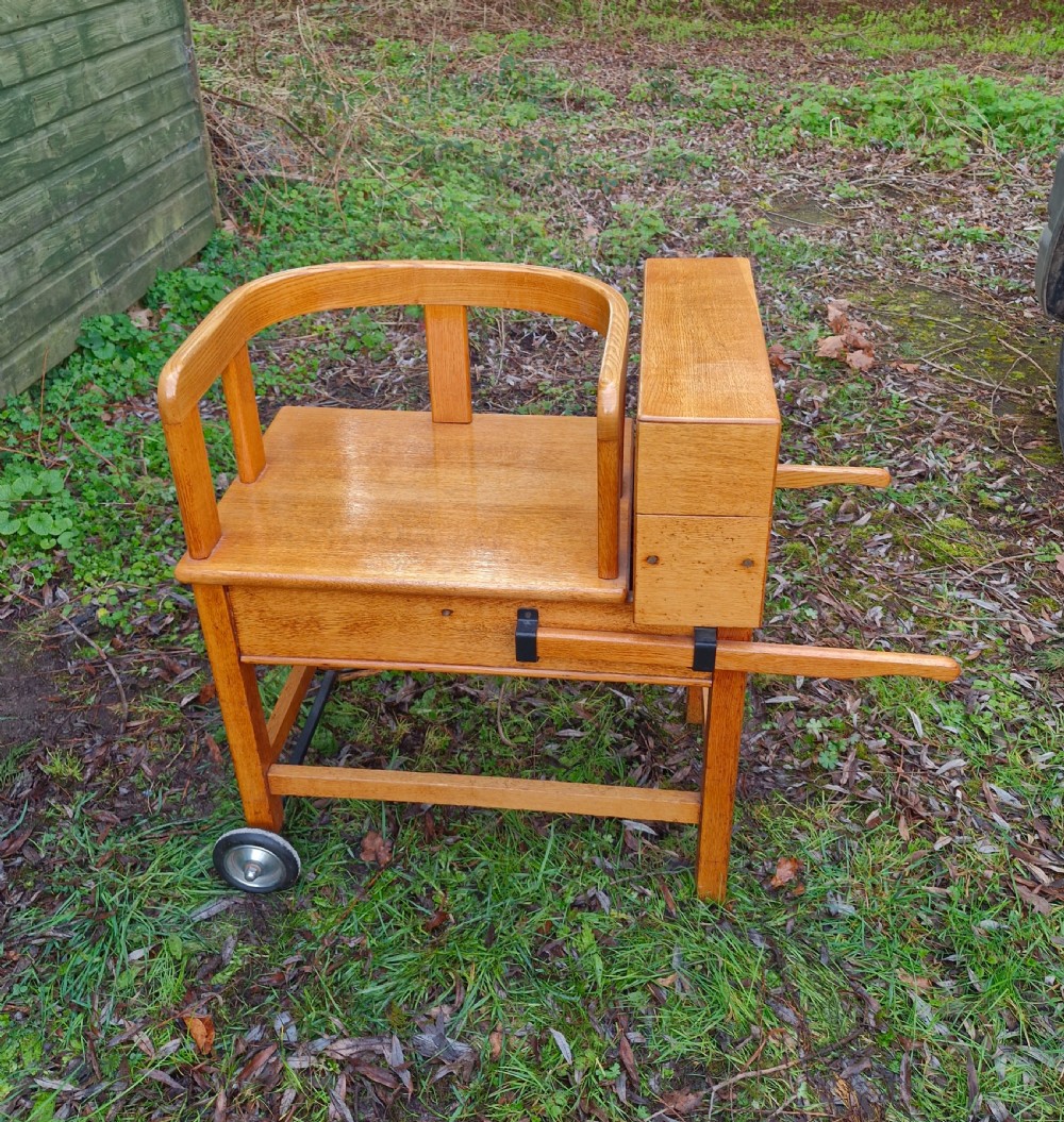 Oak Jockey weighing scales  View IX