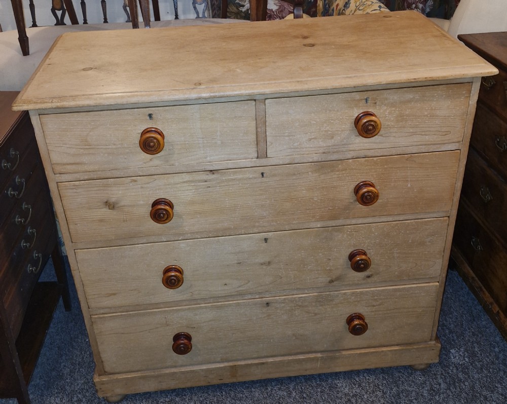 Good Victorian pine chest of drawers. 