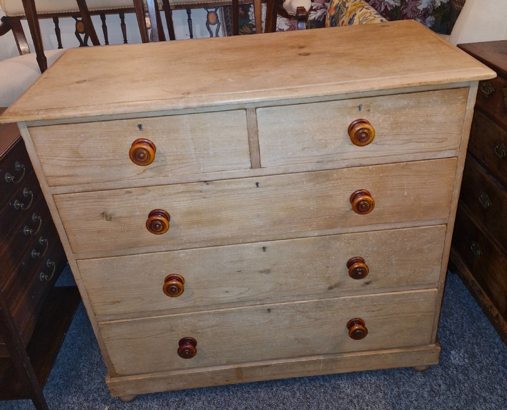 Good Victorian pine chest of drawers.  View VI
