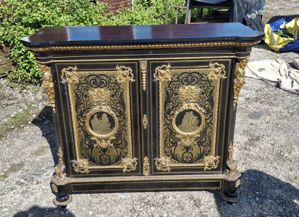 English Victorian gilt metal mounted 2 door cab View II