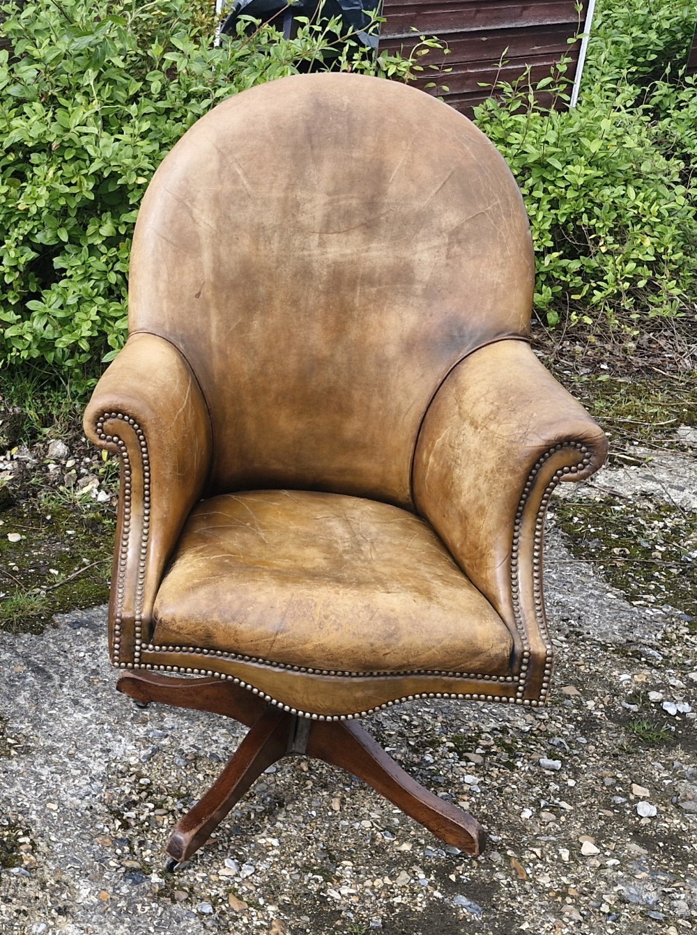 Leather revolving desk armchair. 