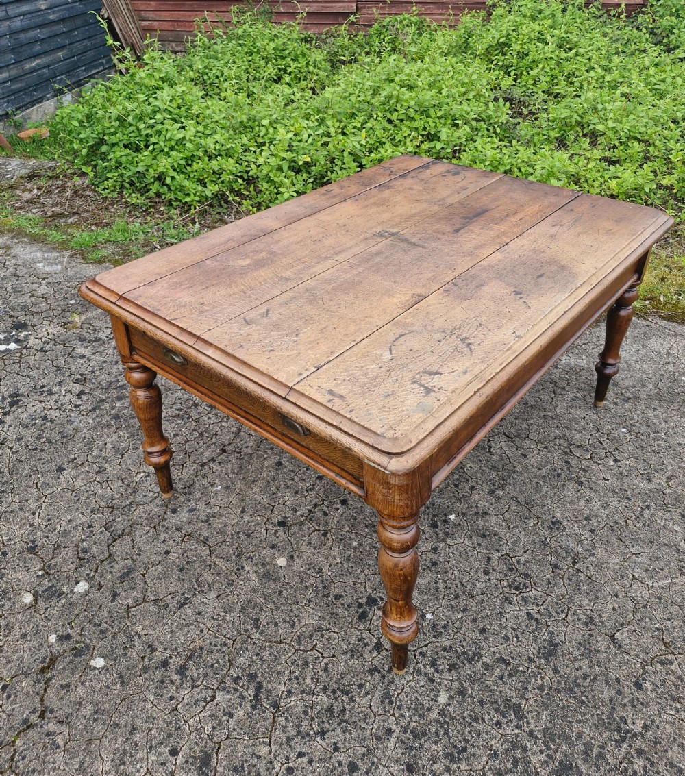 Late Victorian oak kitchen dining table. View VI