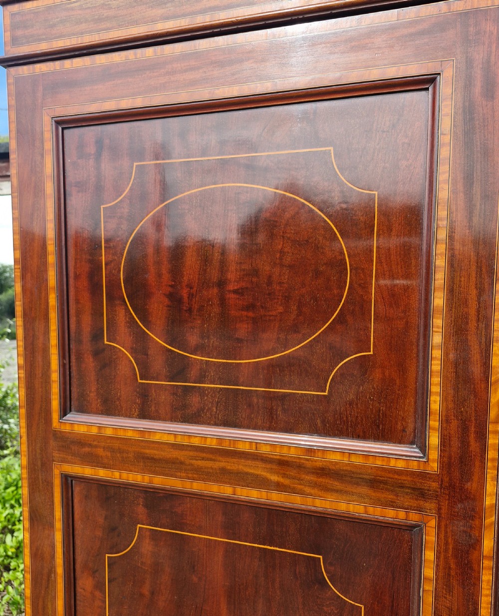 Good quality Edwardian inlaid mahogany wardrobe.  View XII
