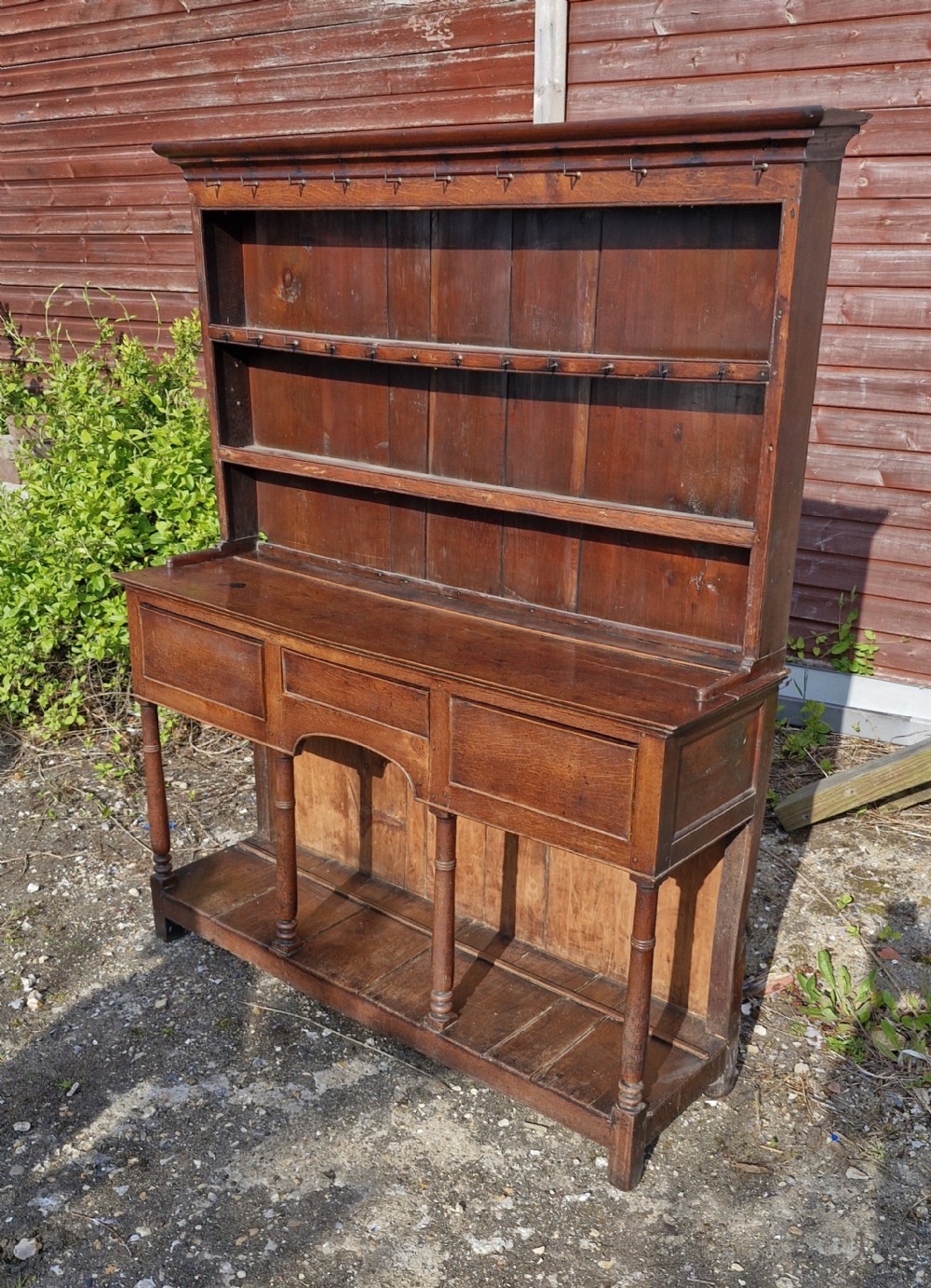 Early 19th century oak dresser. 