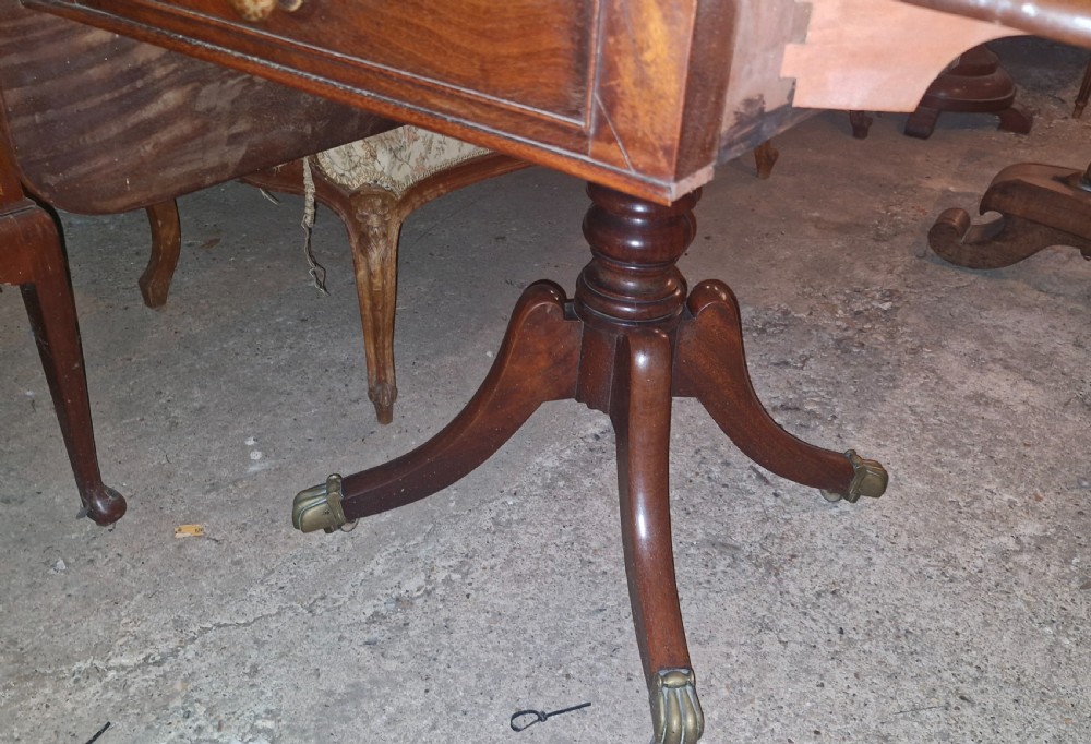 Regency mahogany pedestal breakfast table. View IV
