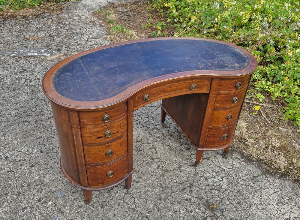 Edwardian inlaid mahogany kidney shaped desk. View VIII