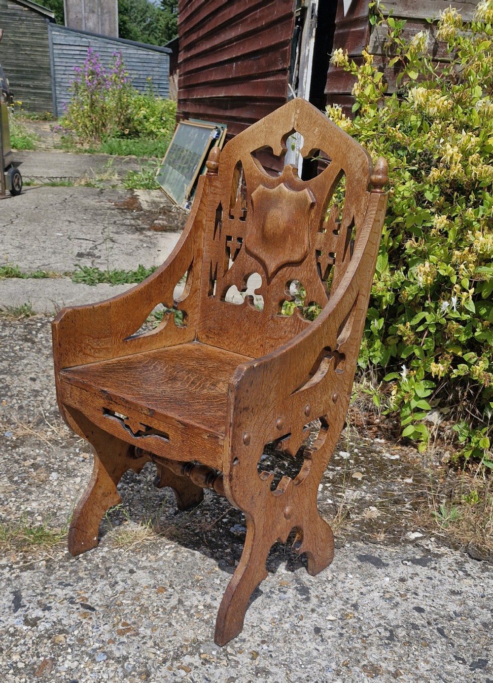 Victorian oak Gothic hall chair. 