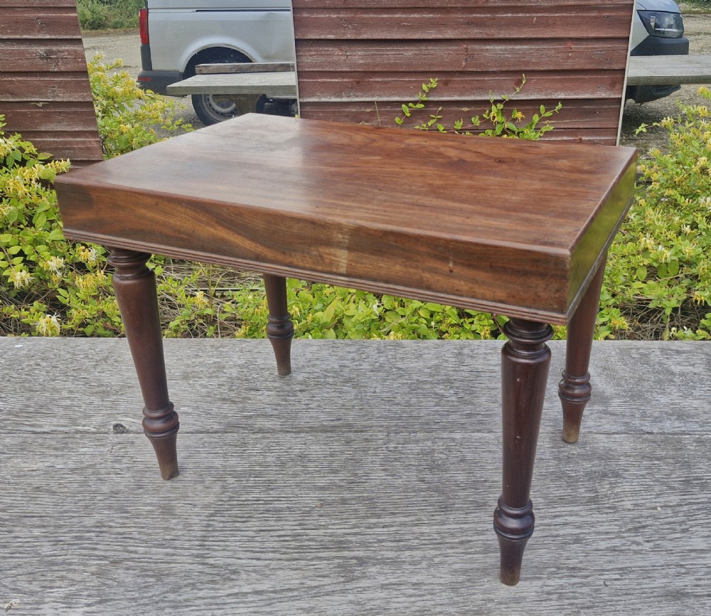 Regency mahogany bidet table. View VII