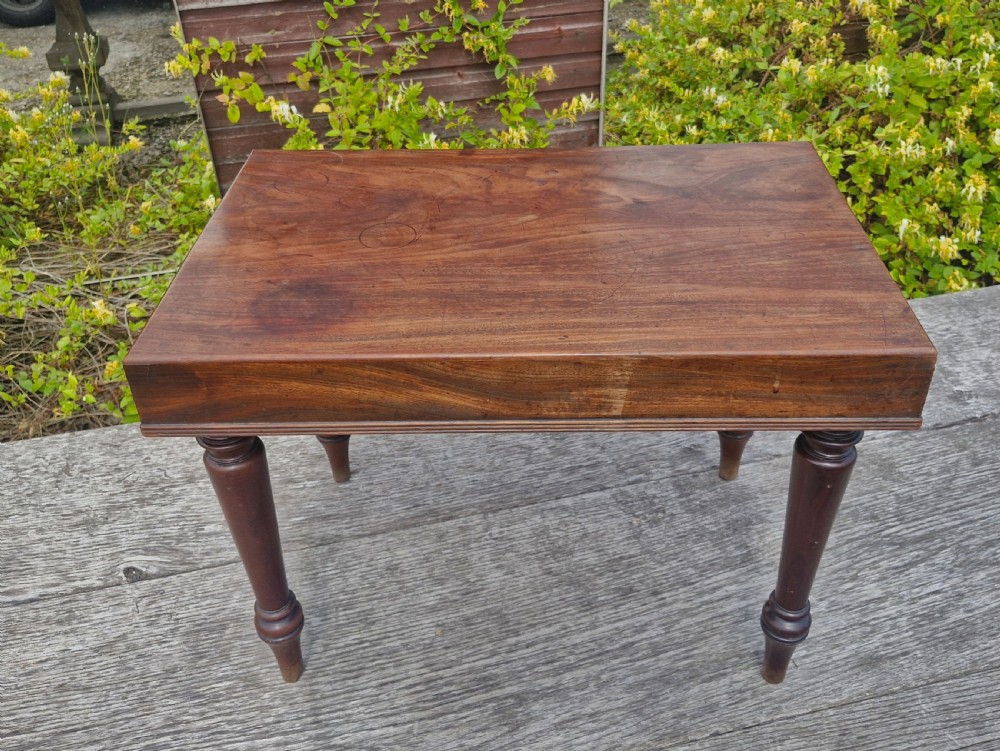 Regency mahogany bidet table. View IX