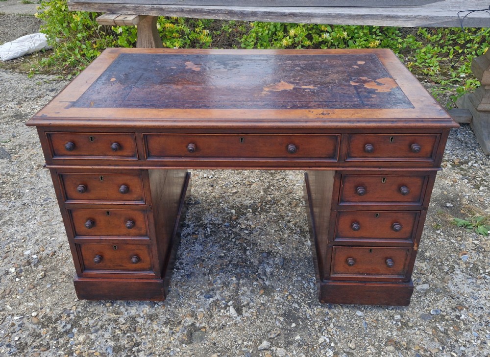 Victorian mahogany kneehole pedestal desk.  View III