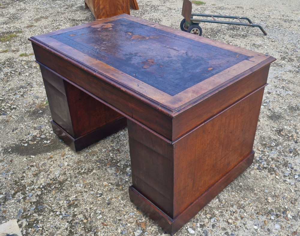Victorian mahogany kneehole pedestal desk.  View VIII