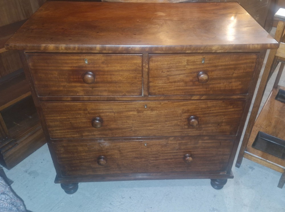 Neat and practical Regency mahogany chest of drawers View VI