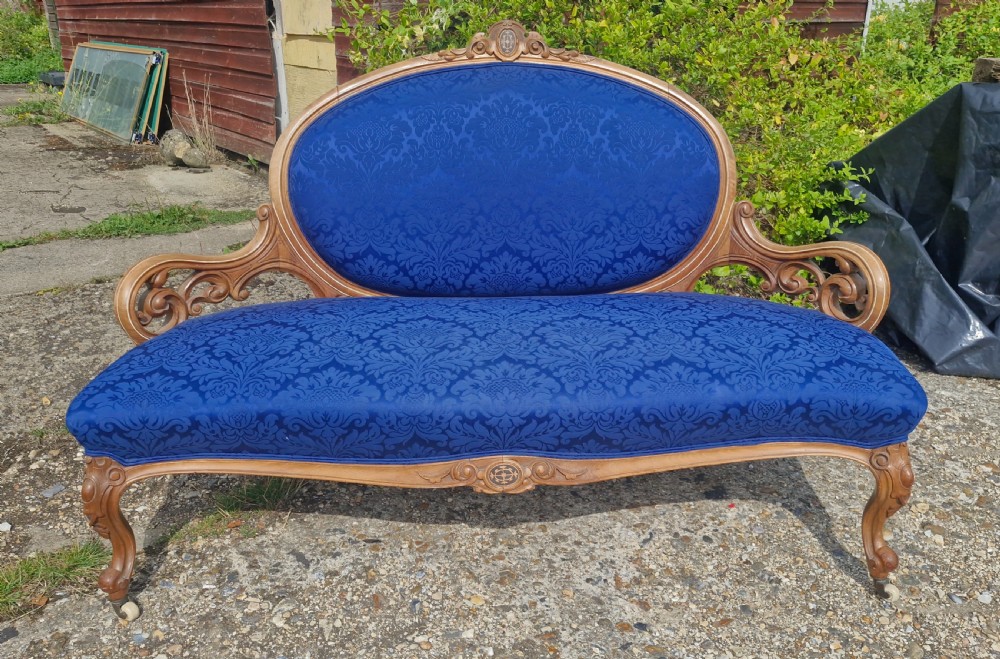 Pretty Victorian walnut window seat. View II