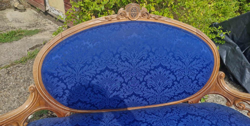 Pretty Victorian walnut window seat. View III