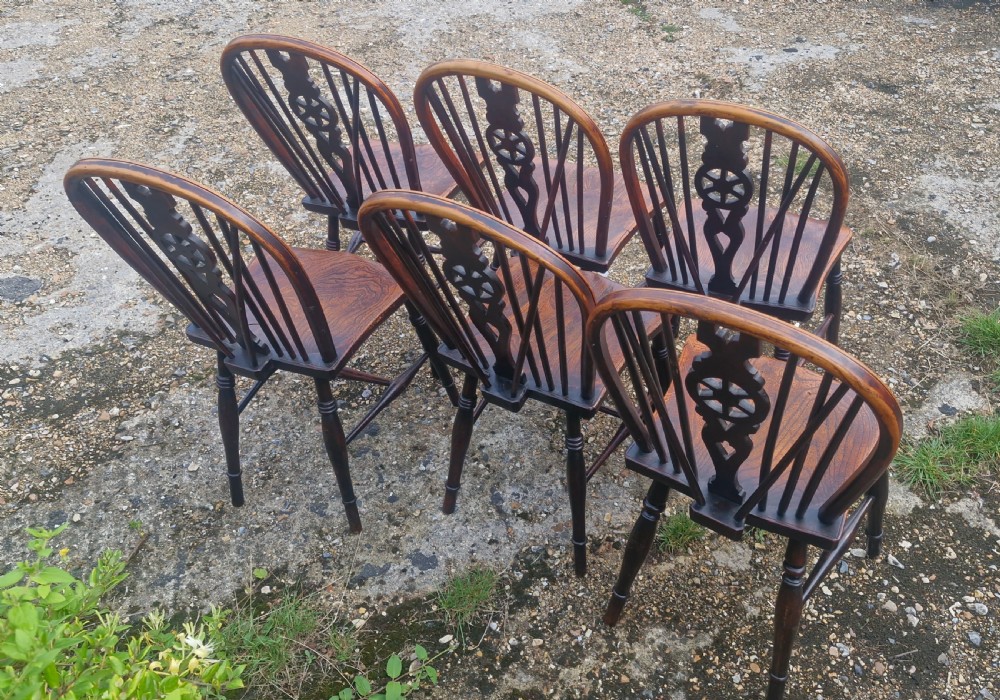 Lovely set of 6 Early Victorian Windsor wheel back farmhouse kitchen chairs. View III