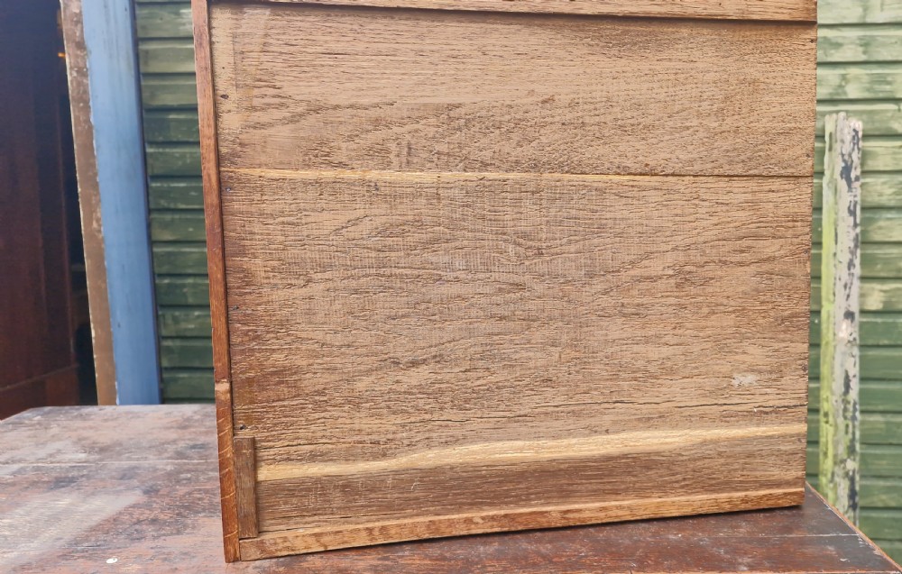 Georgian oak chest of drawers.  View VI