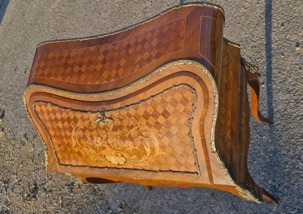 Good quality parquetry bureau de Dame. View XI